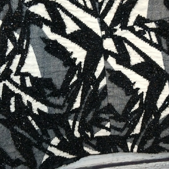 NWOT Zara RARE textured abstract A-line black white skirt sz Small - Picture 2 of 7